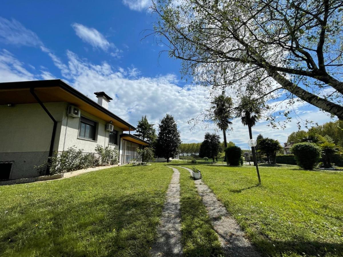 B&B Da Leone Palazzolo dello Stella Exteriör bild